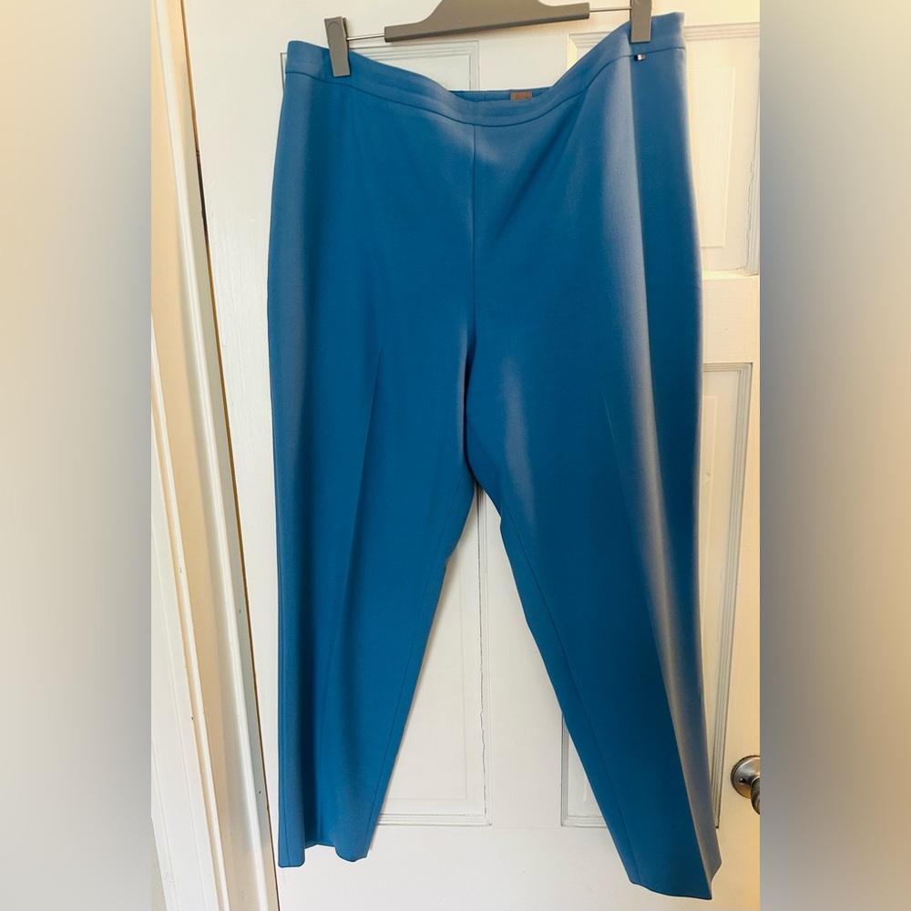 HUGO BOSS Light blue cropped pants